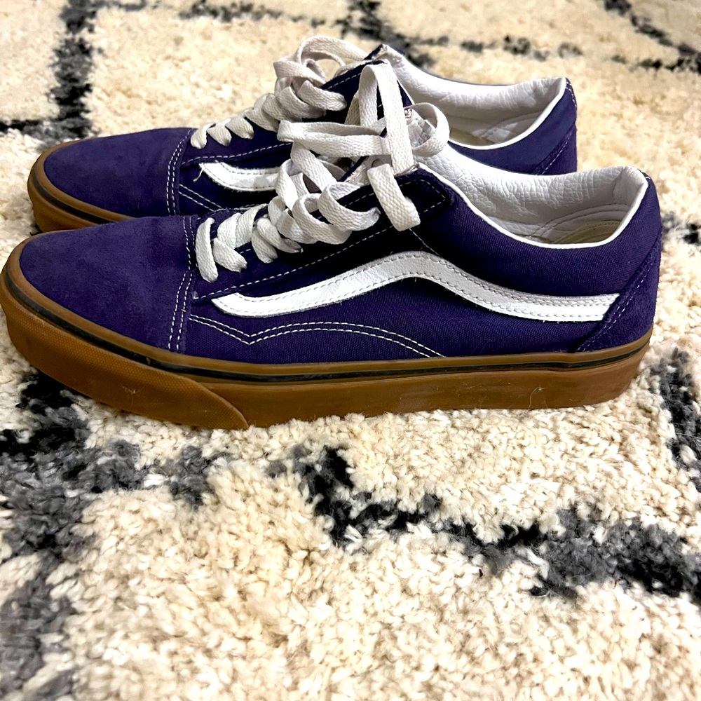 Mens violet/dark blue vans!